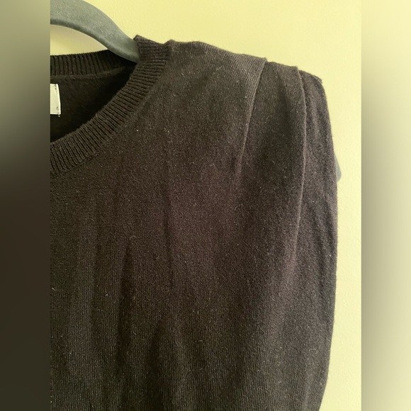 Evereve Yara Strong Shoulder Knit Tank/Top Black Size S - Picture 4 of 6